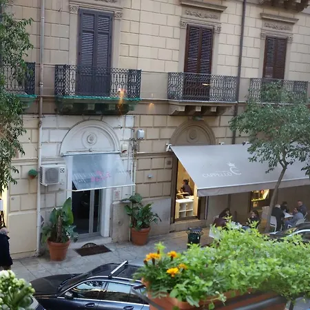 A Casa Di Amelie Feriehus Palermo